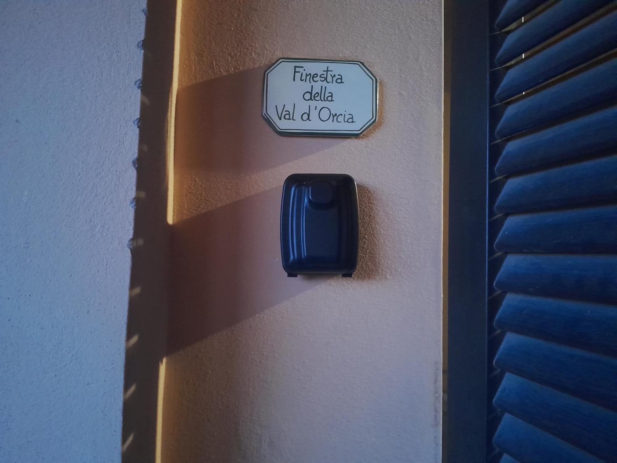 Finestra Della Val D'Orcia Apartment Contignano Luaran gambar