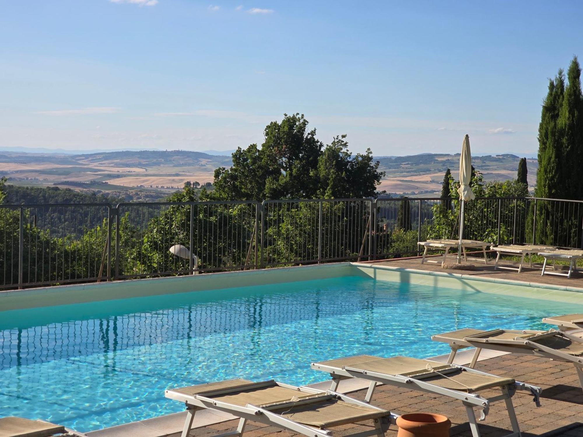 Finestra Della Val D'Orcia Apartment Contignano Luaran gambar