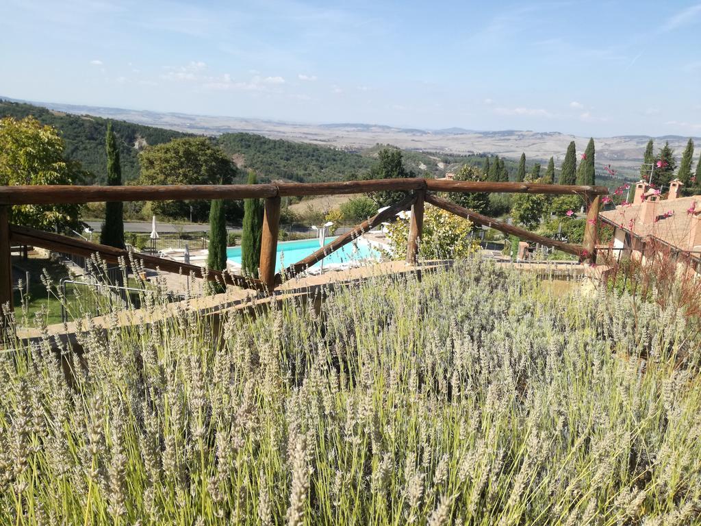 Finestra Della Val D'Orcia Apartment Contignano Luaran gambar