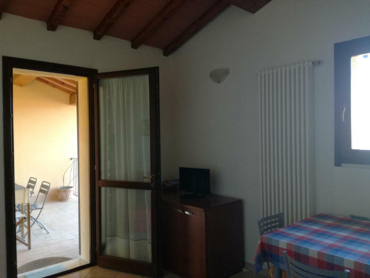 Finestra Della Val D'Orcia Apartment Contignano Luaran gambar